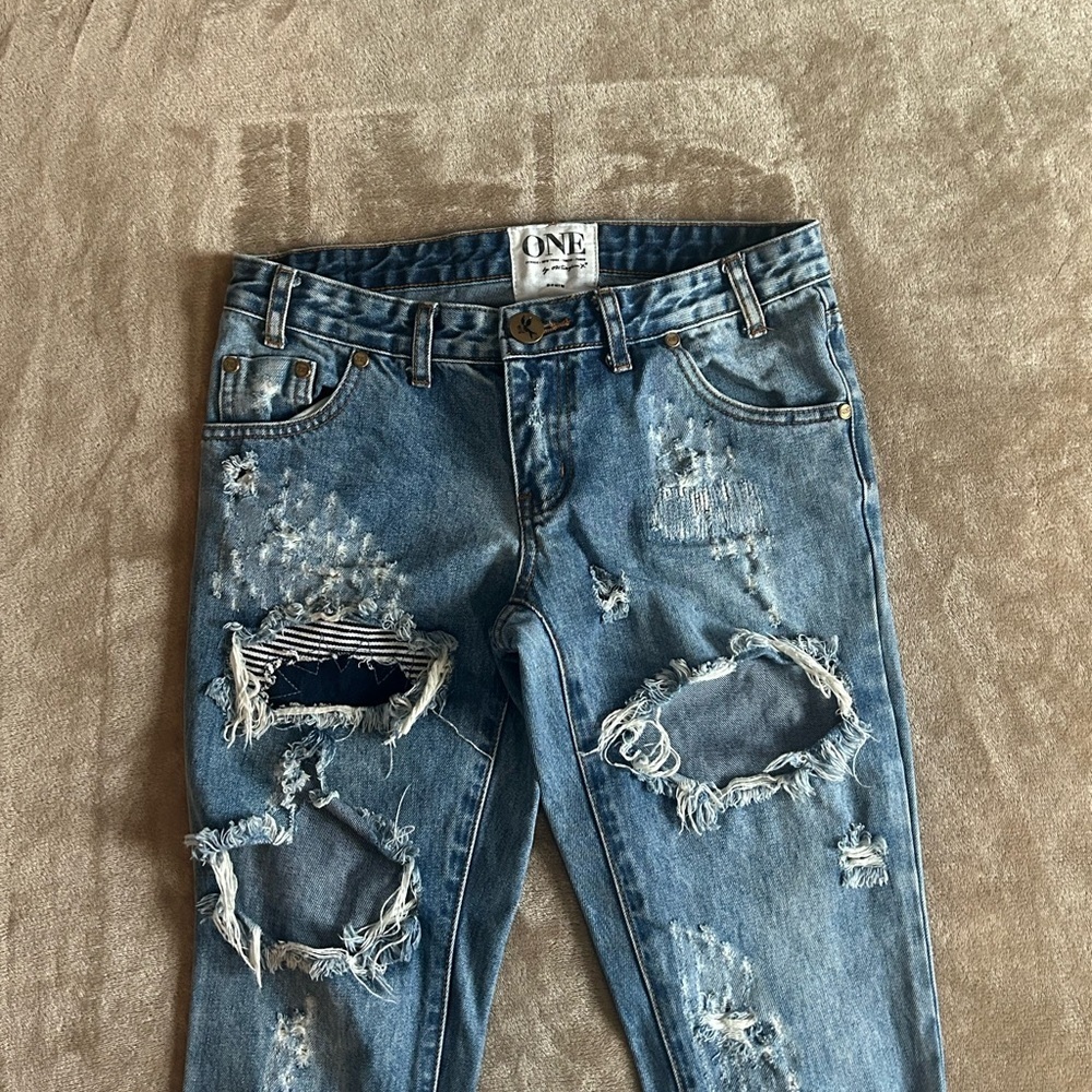 One by EightySeven X Distressed Skinny Jeans Size 26|Zipper Ankle|Patch Detail - Picture 5 of 16